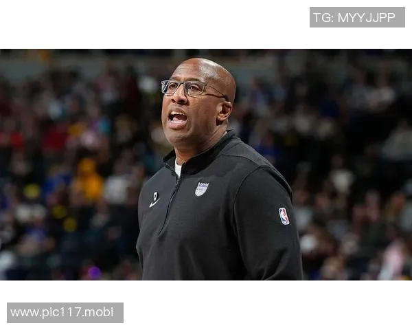 为何不挑战唐斯第6犯?迈克·布朗:他确实伸脚了,很难挑战 为何不挑战唐斯第6犯?迈克·布朗:他确实伸脚了,很难挑战